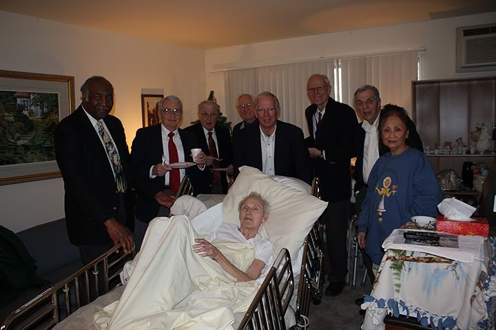 IMAGE: http://i846.photobucket.com/albums/ab22/craig_mcm/Bob%20and%20the%20Band/IMG_6712.jpg