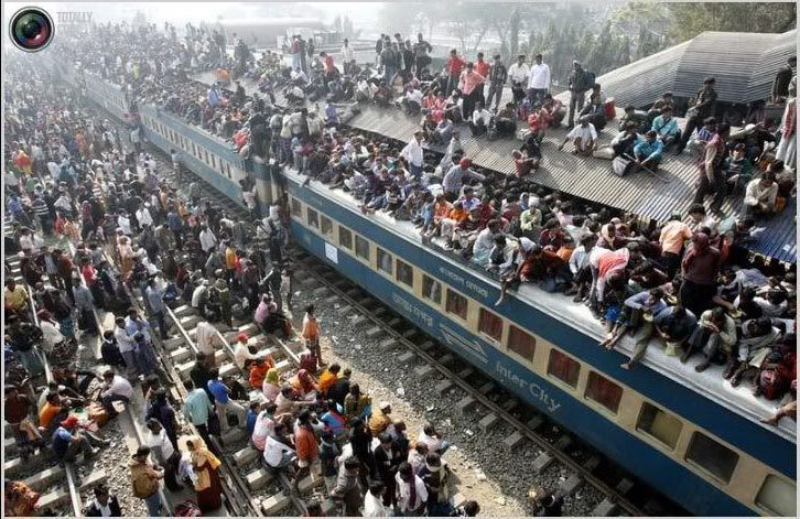 traincommuters02.jpg