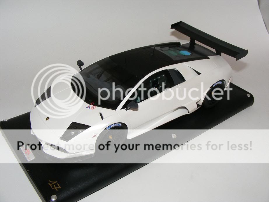 18 MR Lamborghini Murcielago LP670 R SV Isis White  